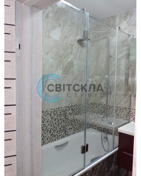 Стеклянная шторка распашная