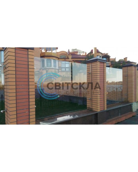 Стеклянный забор