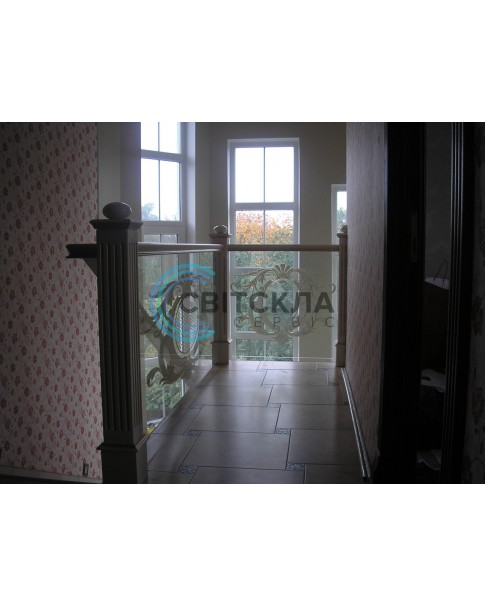 Стеклянные перила с рисунком